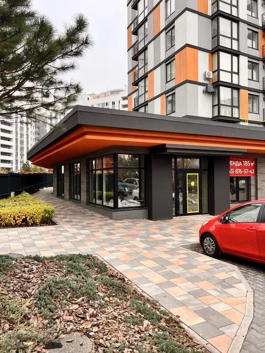 Оренда фасадного приміщення 95 м² у центрі м. Вишневе, ЖК Атмосфера.
