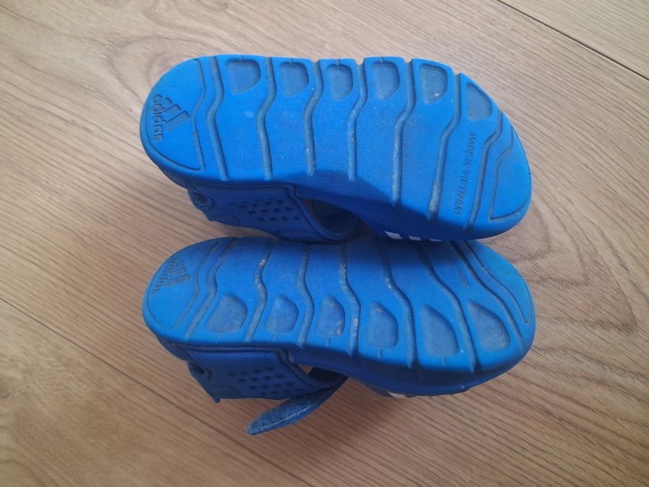 Sandałki adidas chłopiec r.22