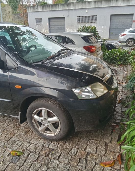 Mazda 2002 7lugares