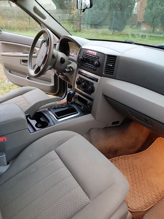 JEEP LAREDO 3.5 benzyna +gaz