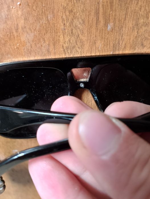 Okulary przeciwsłoneczne UŻYWANE