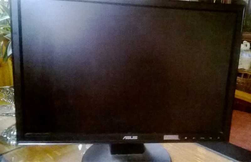 Monitor Asus 19"" -do naprawy