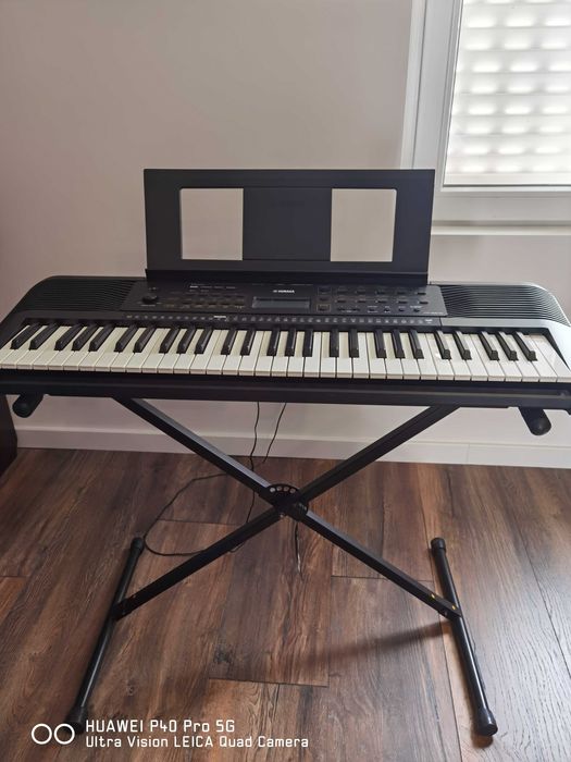 Teclado yamaha pouco usado