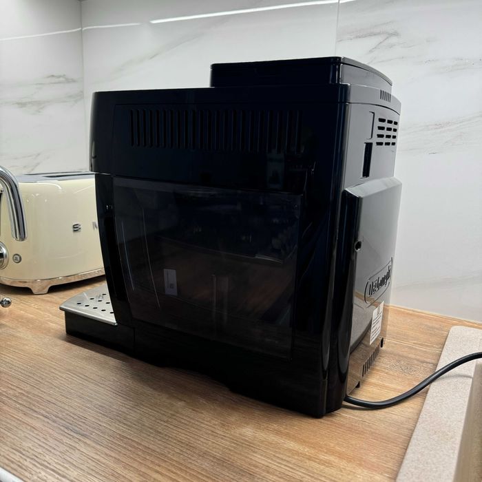 Кофемашина Delonghi ECAM 22.112
