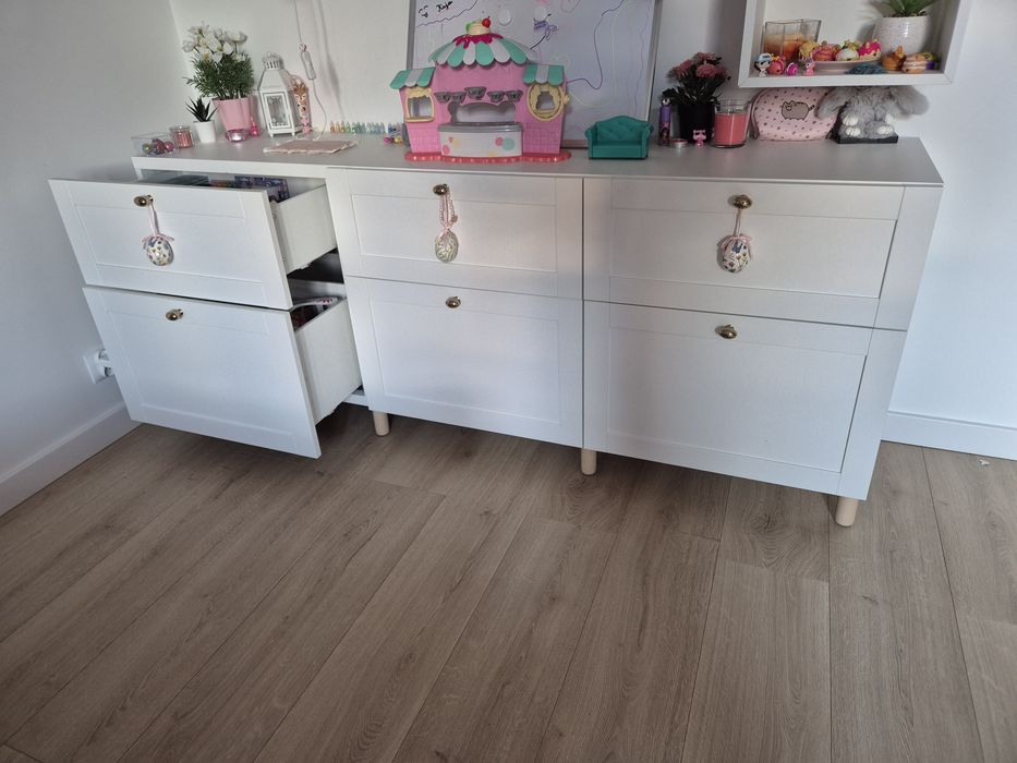 Szafki Ikea Besta białe
