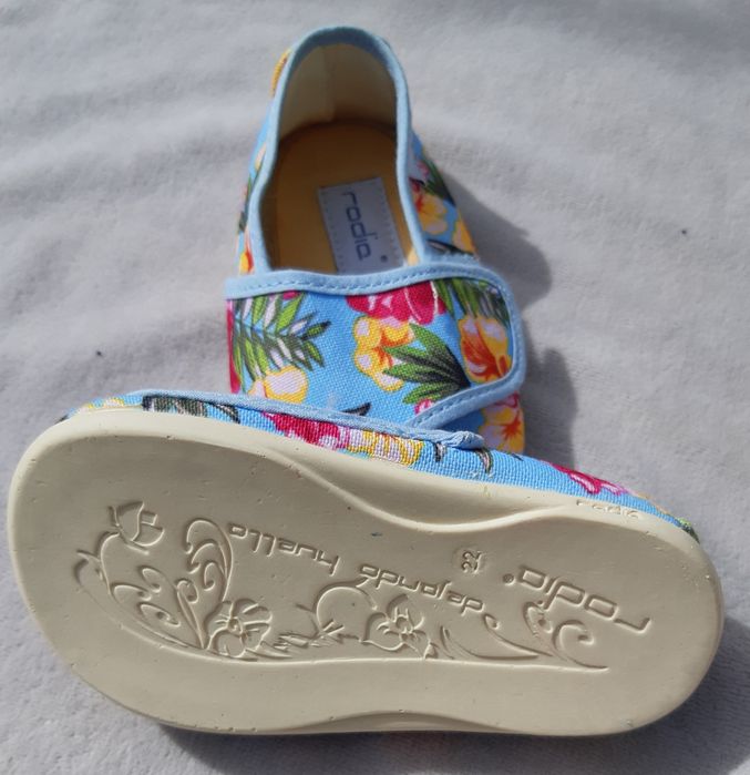 Капці для дівчинки