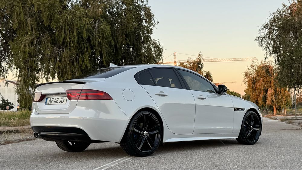 Jaguar XE 2.0D 163Cv Versão R-Sport