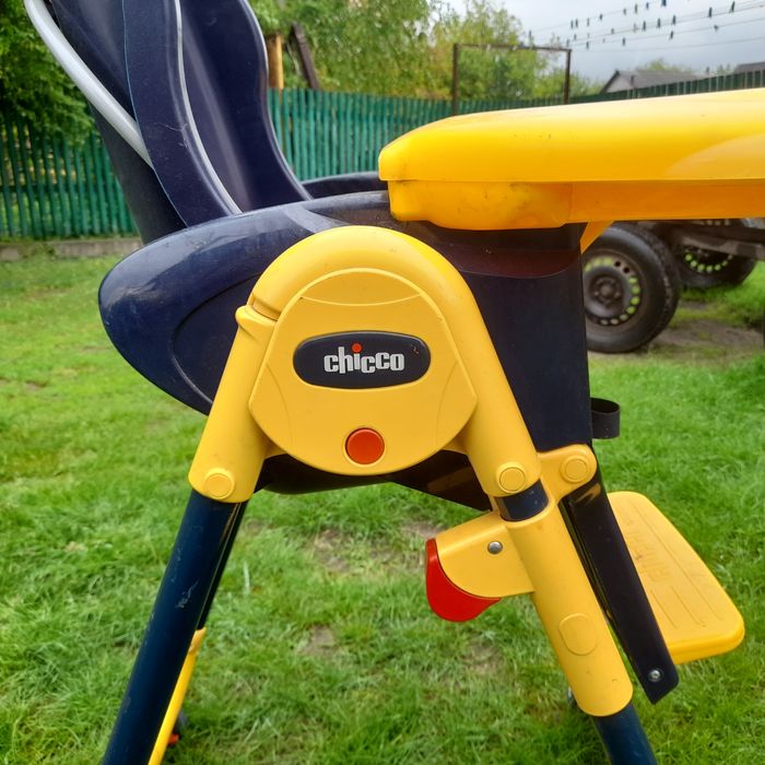 Стульчик для кормления  CHICCO