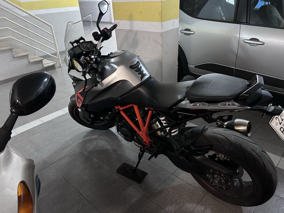KTM 1290 Super Duke GT