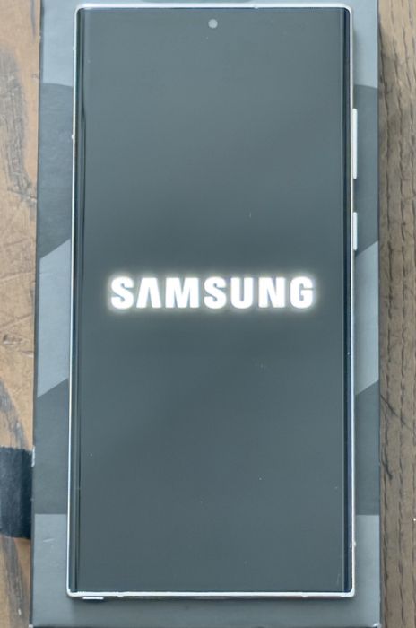Samsung Galaxy S22 Ultra - 128Gb
