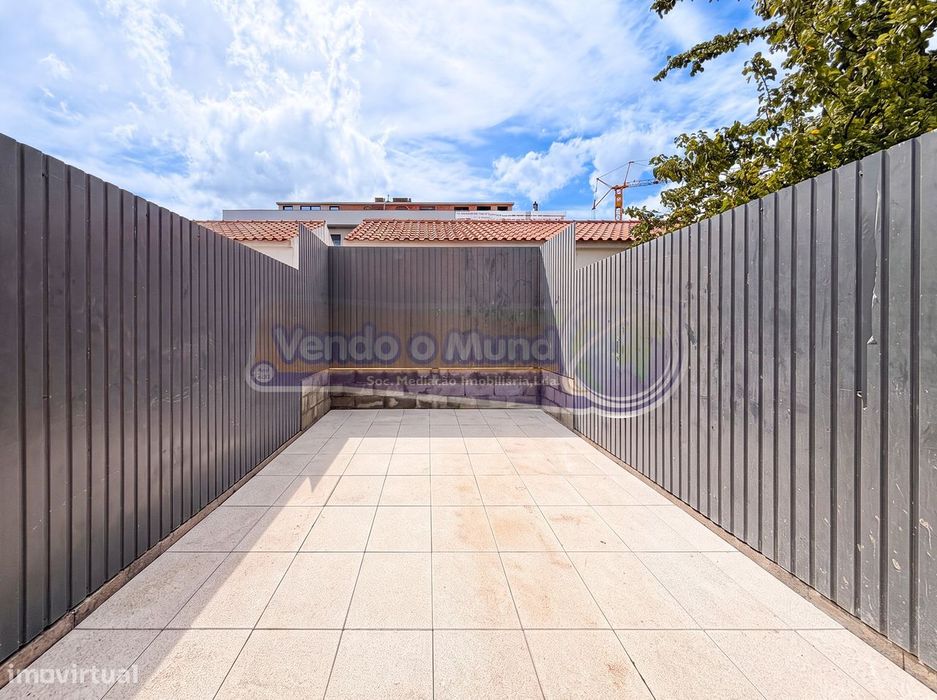Moradia T1 em Benavente (B697)