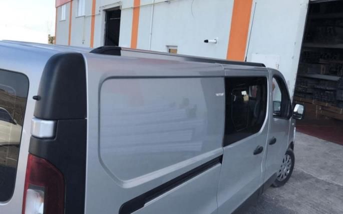 Интегрированные Турецкие рейлинги на Renault Trafic 2015 гг