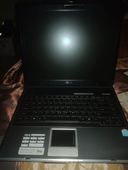 Laptop asus F2HF