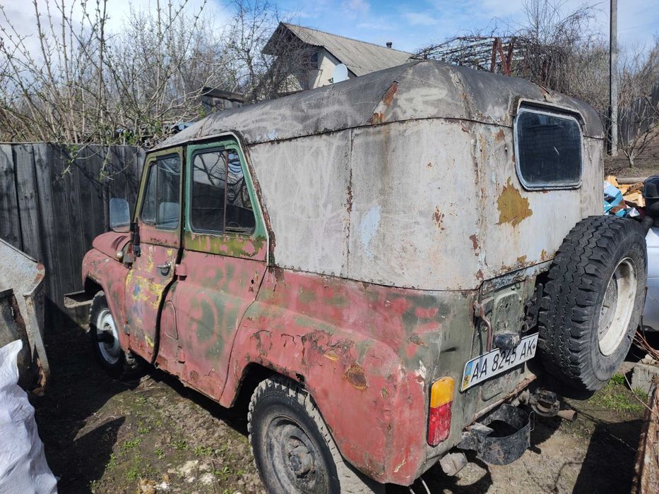 Уаз 469, командір