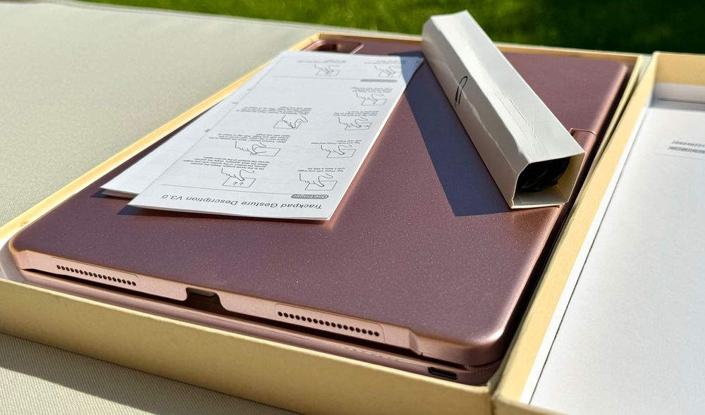 Etui z klawiaturą Geniocase do iPad Pro 11