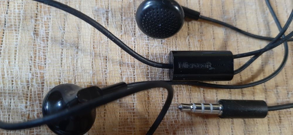 Наушники для телефона