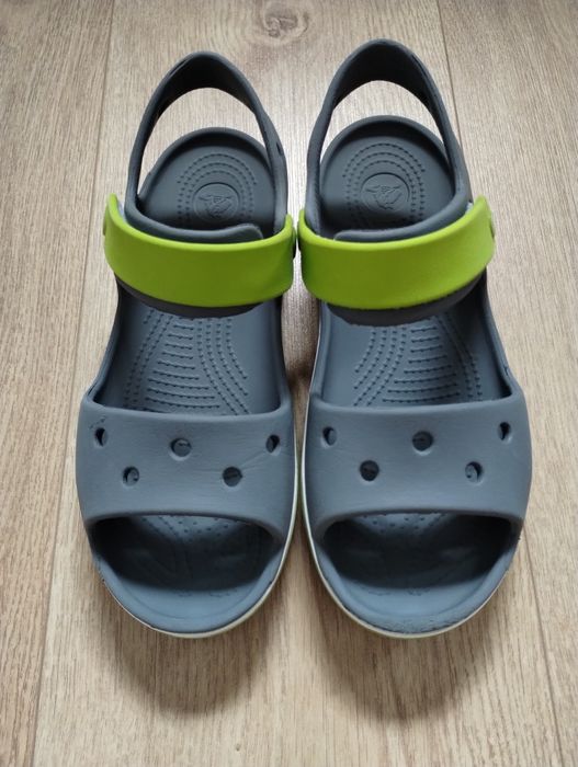 Sandały Crocs rozmiar j2 33-34 stan bardzo dobry