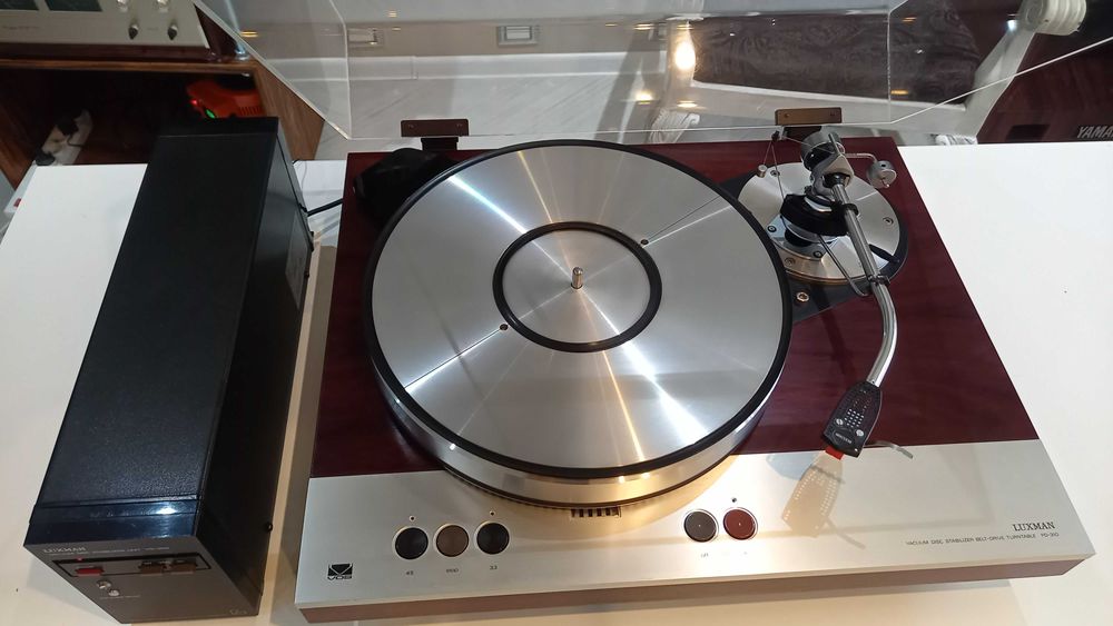 Luxman PD-310 z pompą próżniową, ramię SME 3009 MKII