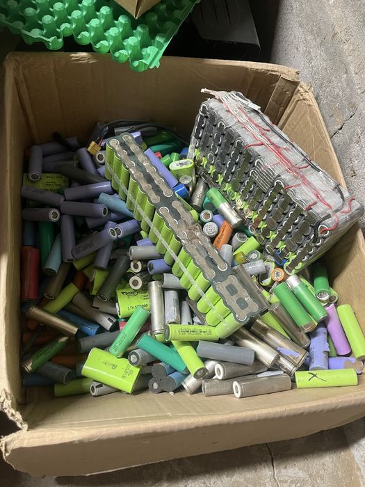 Акумулятори 18650 21700 шрот Samsung 25R 29e 32e 40T LG Sony Vtc5A