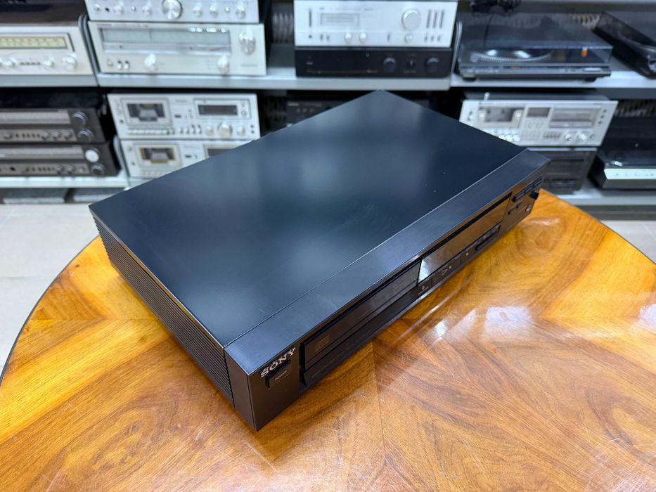 Odtwarzacz płyt CD Sony CDP-670 Audio Room