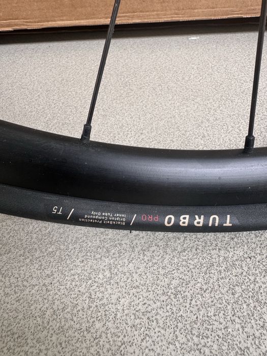 Rodas DT Swiss R470 disc