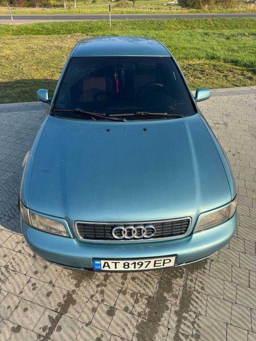 Автомобіль audi a4 b5