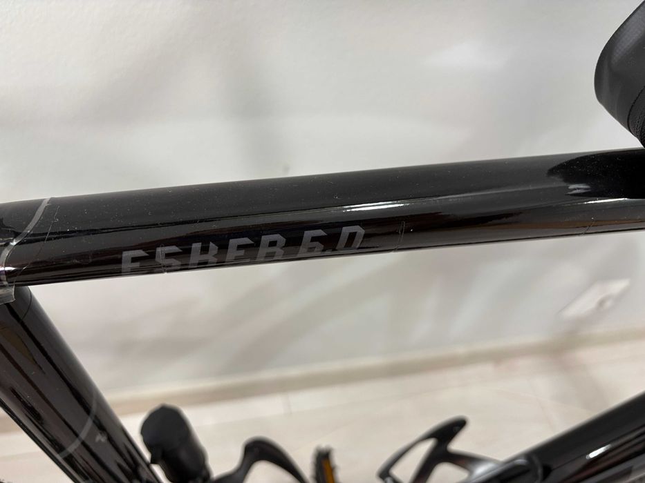 Nowy Kross Esker 6.0 XL, Oklejony folią, Łącznie dodatki wartości 1800