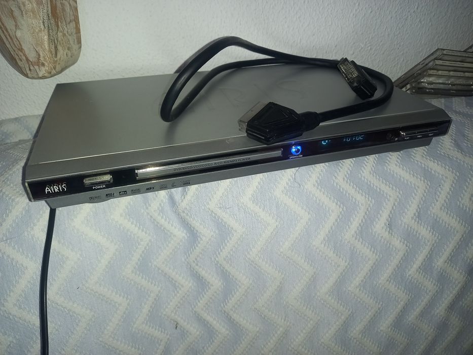 Leitor de Dvd marca Aris