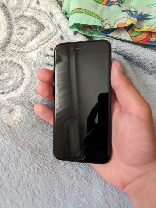 Продам iPhone 7 32gb newerlock