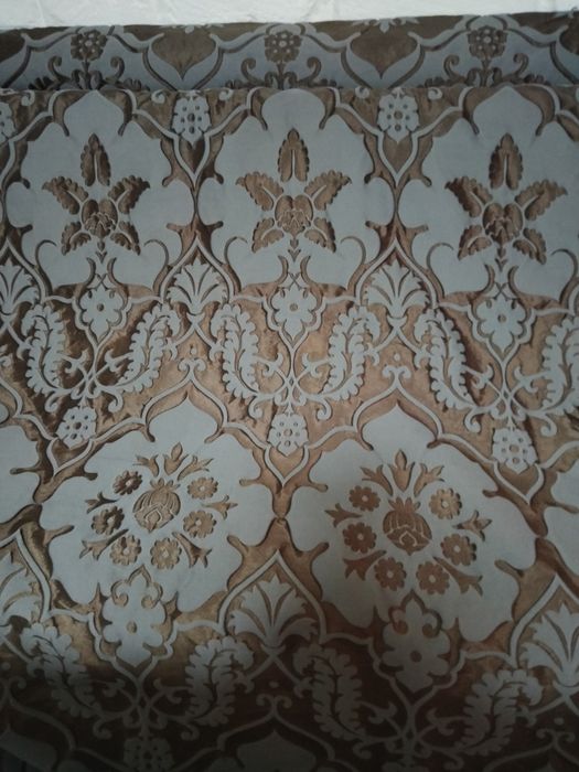 Вишукана портьерна тканина, Франція,в шоколадно-сірих тонах , бездоганної якості. Колір приємного шоколаду, щось між чорним і молочним шоколадом.