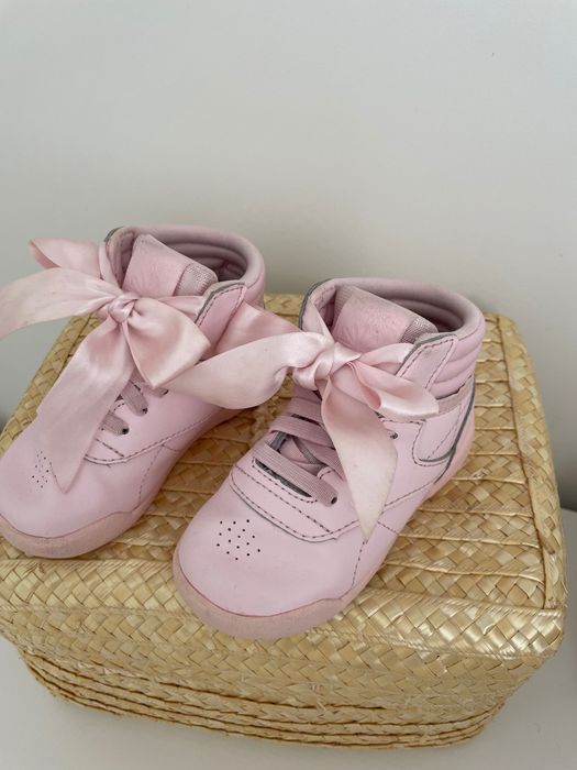 Sapatilhas rosa menina