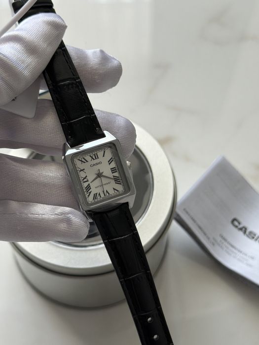 Годинник жіночий  CASIO ОРИГІНАЛ !!!