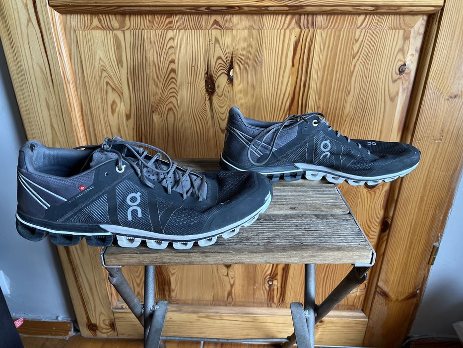 Sprzedam buty firmy QN model CloudFlow 46 zmierzona wkładka 30.0 cm