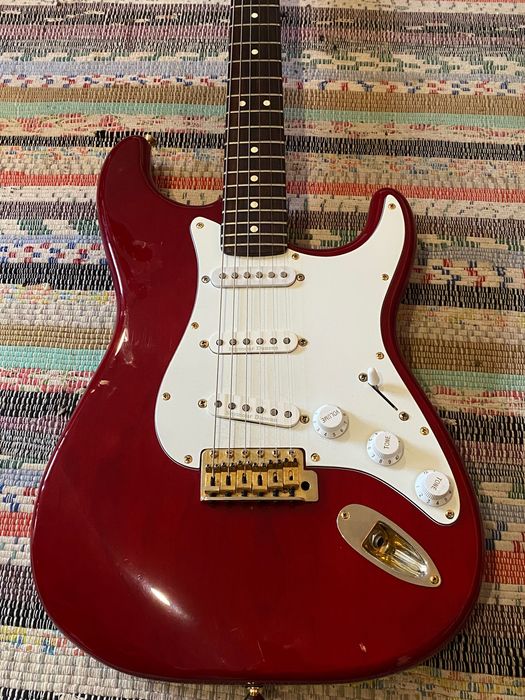 Fender stratocaster vermelho translucido445886686792273921