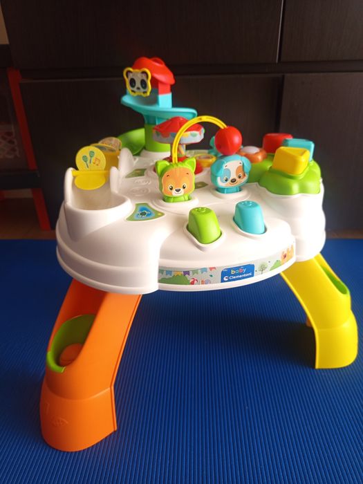 Mesa de atividades Baby Clementoni