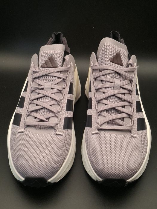 Кросівки Adidas AVRYN_X   Нові 39,5р.