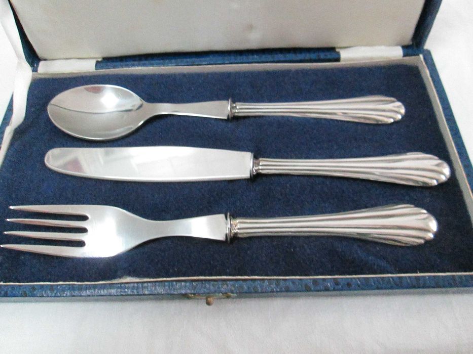 Talher de criança em prata e aço inoxidável