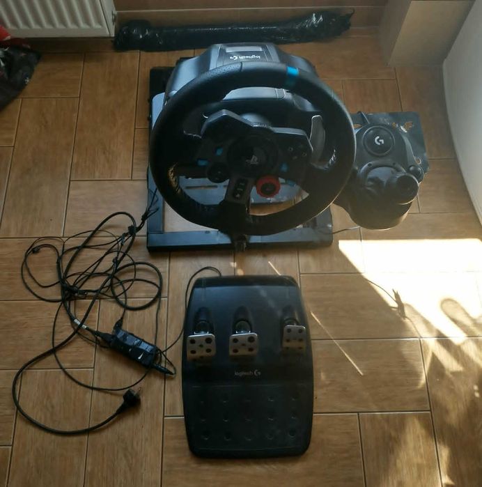 KIEROWNICA LOGITECH G29 Racing Wheel z pedałami do PS5, PC