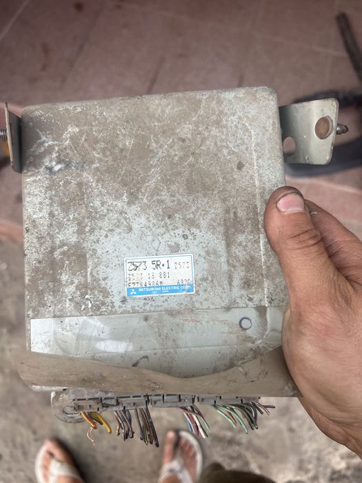 Мозги блок управление двигателем 323F BA 1.5 16V E2T84986M E2T84986M