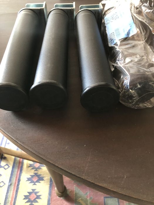 Pés de estrado novos