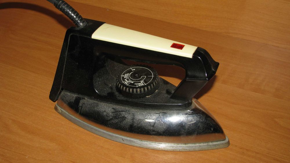 Żelasko 1000W Dezamet 275 stary model retro typ prl