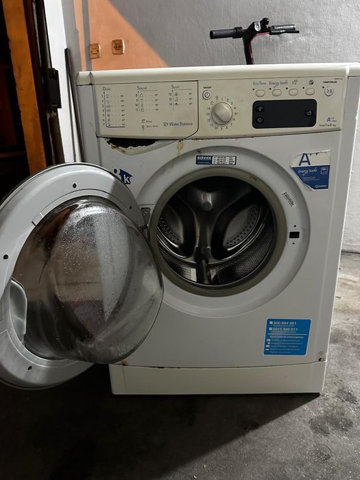 Máquina Lavar Roupa