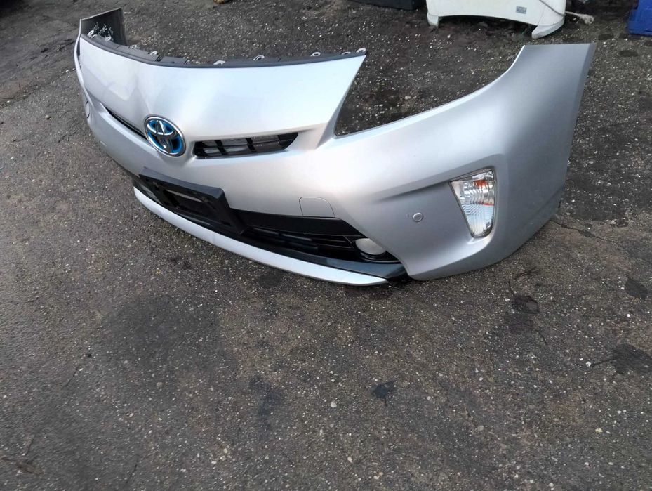 Toyota Pruis III lift  zderzak przedni kompletny kolor srebrny 1f7