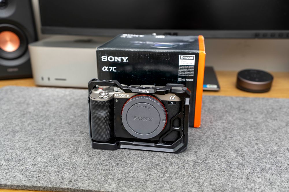 Sony A7C bezlusterkowiec + klatka