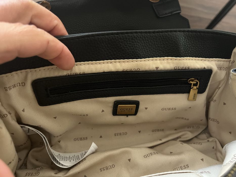 Mala de mao ou de ombro Guess