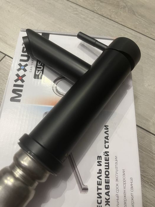 Змішувач для умивальника Mixxus SUS-001-A чорний | нержавіюча сталь