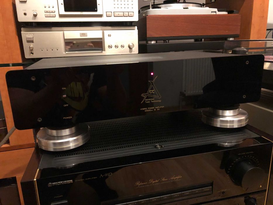 Wzmacniacz lampowy Advanced Tube Technologie  model b30 hybryda