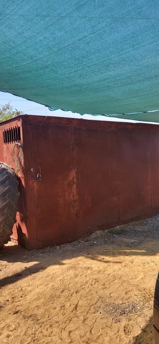 Продаю металлический сарай.