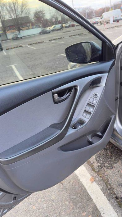 В продажі Хюндай Елантра