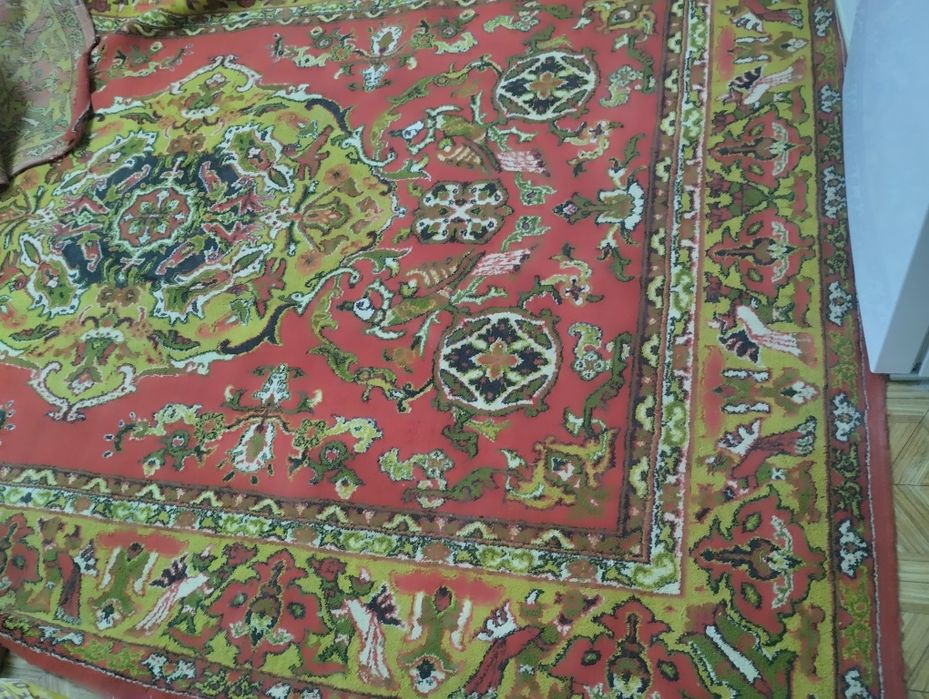 Продам ковер на пол